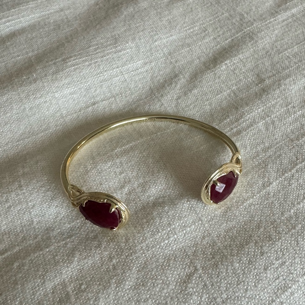 Kendra Scott maroon bangle bracelet